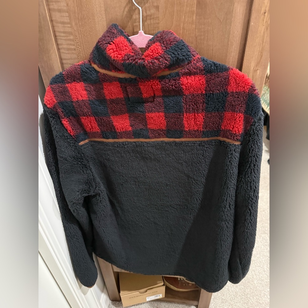 Women's Legendary Whitetails Fuzzy Hide Fleece Pullover L - Picture 2 of 9